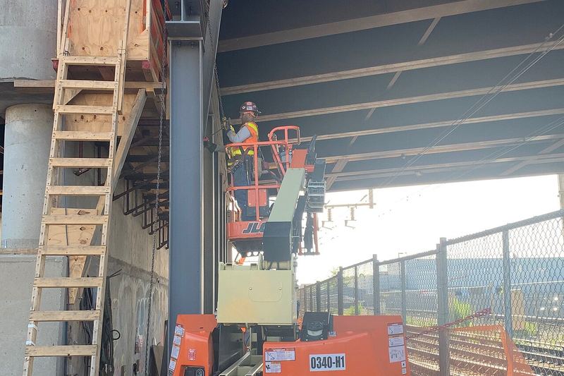 Support installation for the underpinning of the 39th Street bridge pier. (CH058A, 07-15-2019)